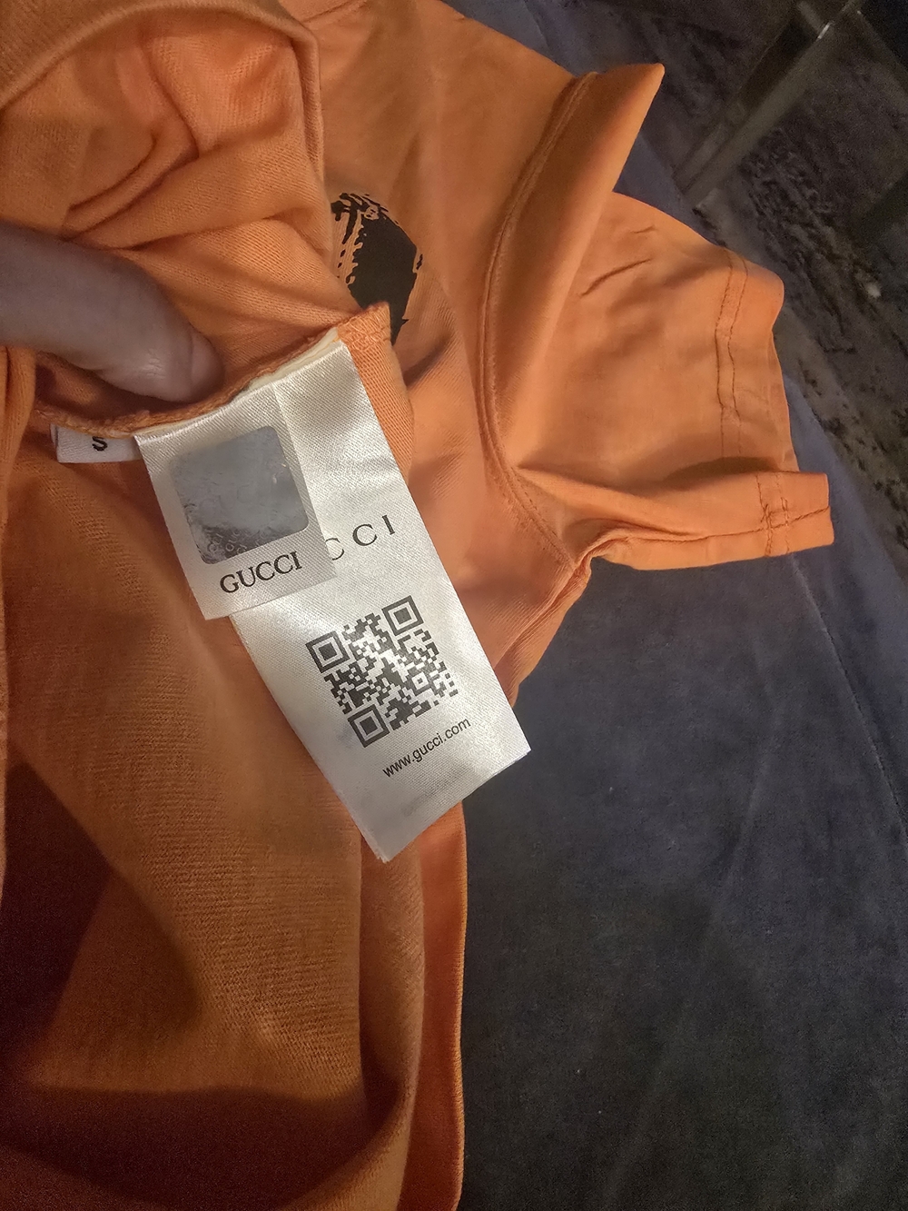 Gucci Orange Logo Graphic Unisex T-Shirt - Picture 9 of 9